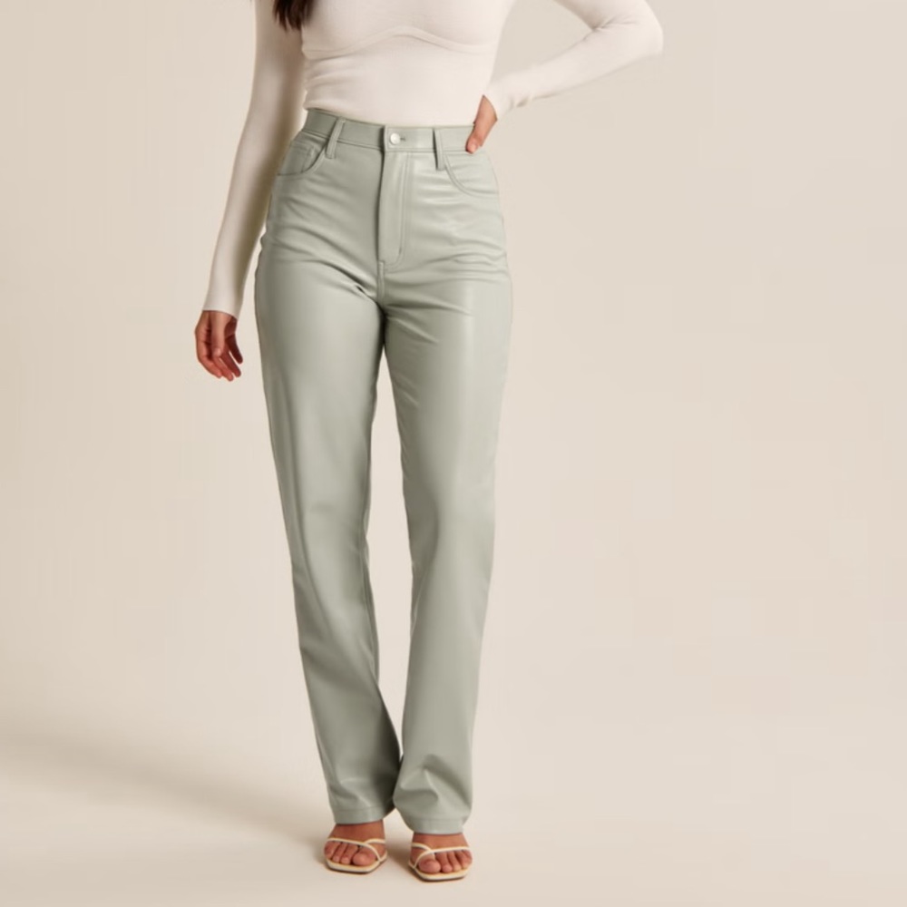 Abercrombie Women’s Curve Love Vegan Leather 90s Straight Pant